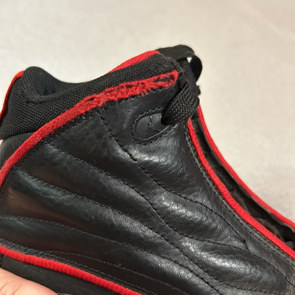 Nike Air Jordan Pro Strong Bred Black University Red DC7911-061 Kids Size 4Y - Picture 8 of 13